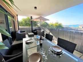Appartement Contemporain 3 Pièces avec Terrasse - 6 Couchages - FR-1-61-500